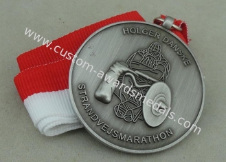 ダイ カスト 3D メダル旧式な銀製のマラソン メダル旧式な銀製のめっきは