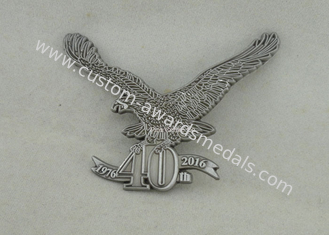 カスタマイズされた亜鉛合金3Dの軍の紋章、旧式な銀製の警察Pinのバッジ