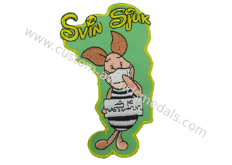 第 2 Svin の刺繍パッチ、衣服、おもちゃ、ハンドバッグのためのカスタマイズされた刺繍パッチ