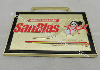 柔らかいエナメルが付いている良質亜鉛合金の SanBlas Medio のマラソン メダルは、ダイ カスト、金張り