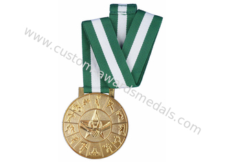 銀および金張り 3D はスポーツ会合、休日、賞のための長いリボンが付いているメダルを遊ばします