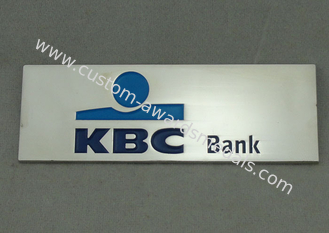記念品 KBC 銀行バッジはダイ カスト光沢があるニッケル、付着力の蛇口が付いている