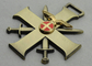 旧式な金張りの亜鉛合金の金属の十字の剣の記念品のバッジ、結合される 2 部分