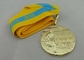 金によってめっきされるリボン メダル 3D