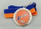 鉄のリボン メダルは浮出し印、青およびオレンジ リボンとのニッケル メッキ